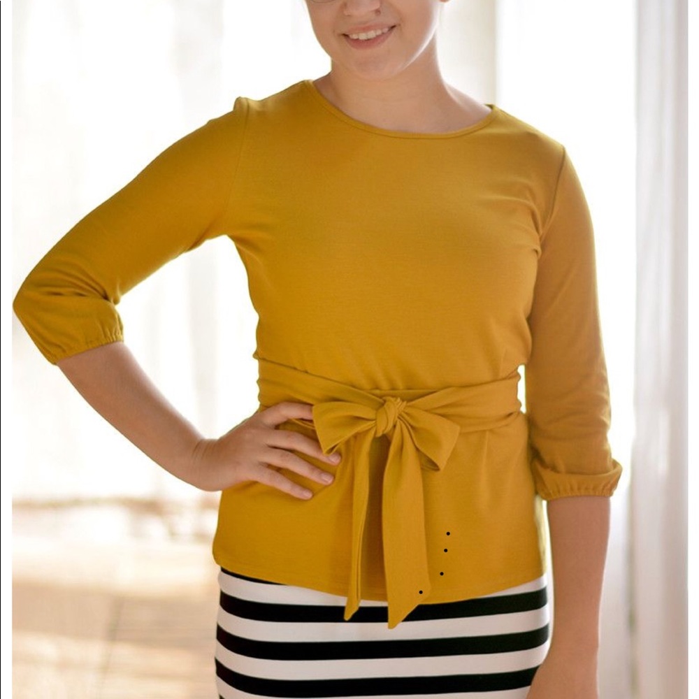 Jade Mackenzie top XL